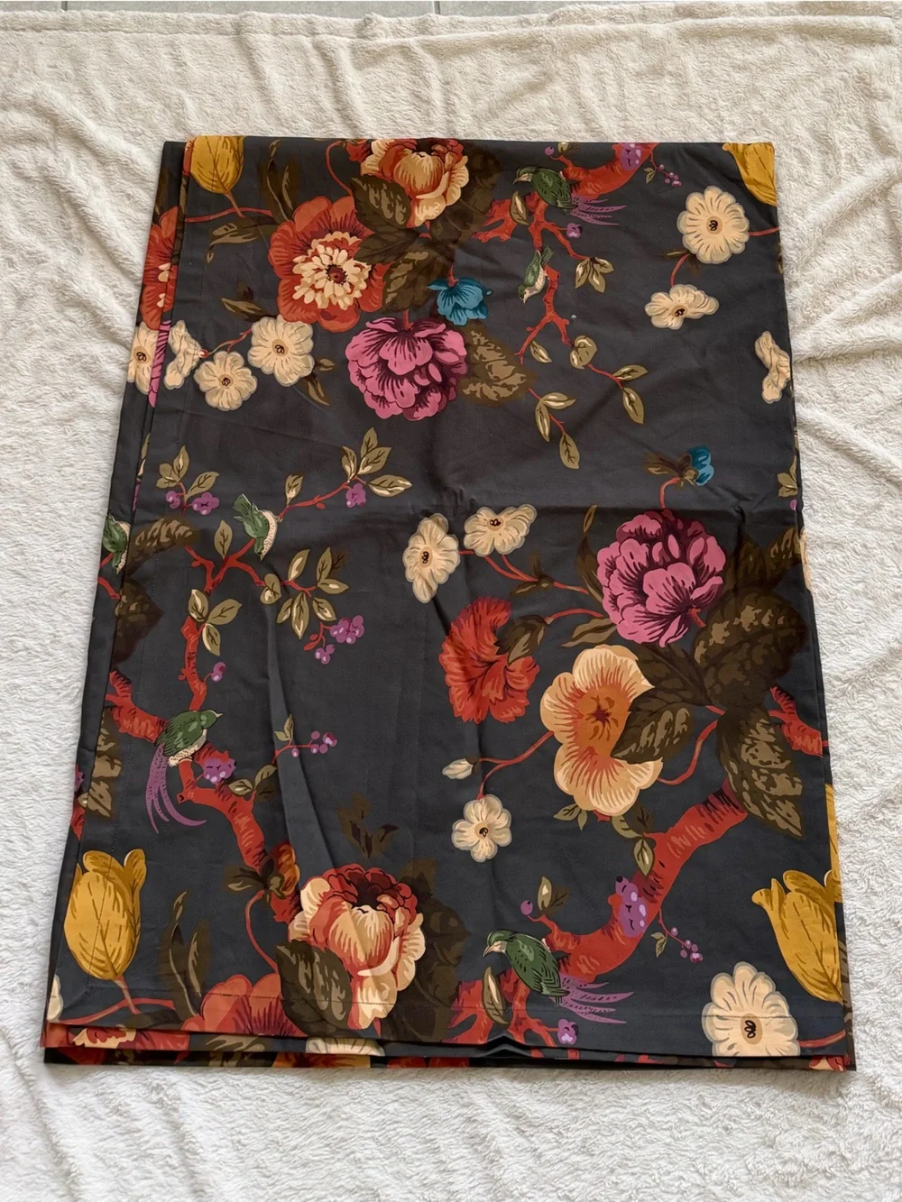 TUCKERNUCK HOME Baroque Floral Tablecloth NWOT